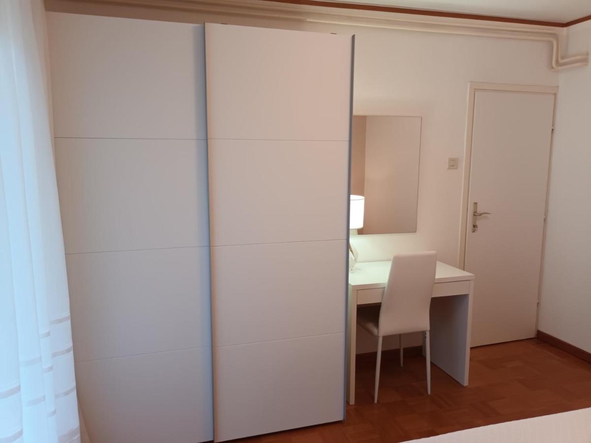 Apartments Leo 로비니 외부 사진